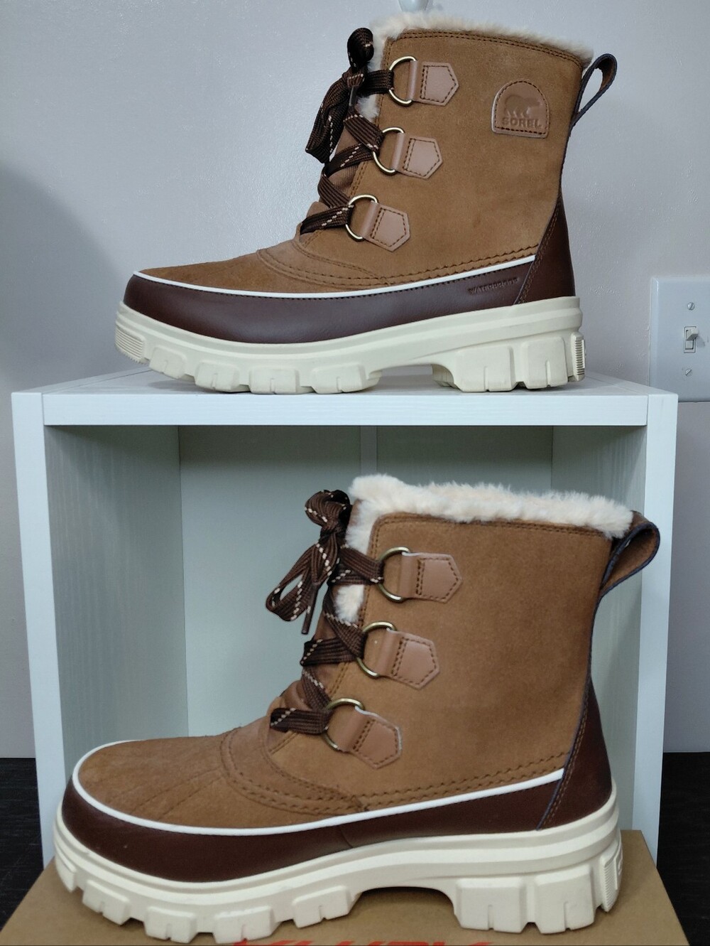 Sorel Tan and Cream Faux-Fur Lined Winter Boots - Women's Size 10